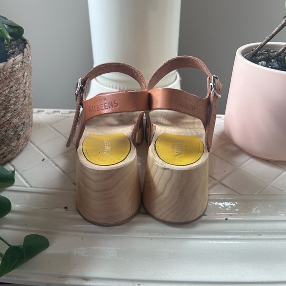 Swedish Hasbeen Heart Medallion Sandals - Picture 4 of 5